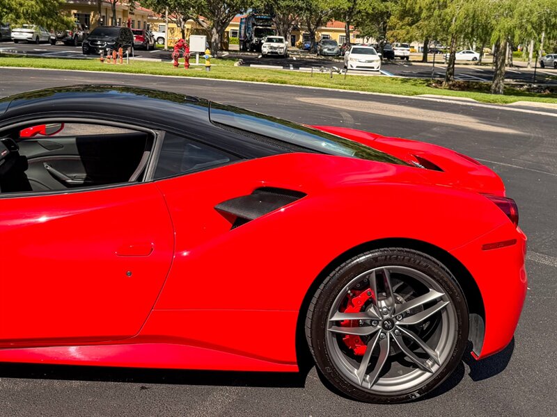 2019 Ferrari 488 GTB   - Photo 45 - Bonita Springs, FL 34134