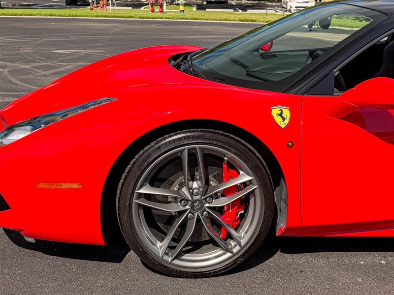 2019 Ferrari 488 GTB   - Photo 43 - Bonita Springs, FL 34134