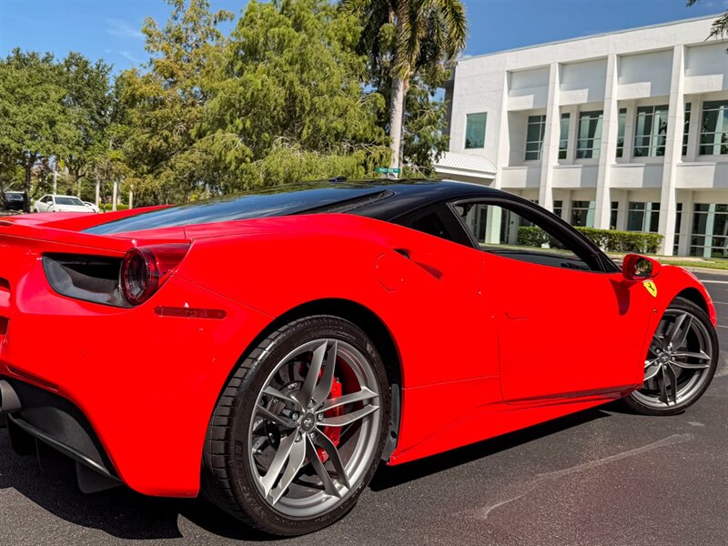 2019 Ferrari 488 GTB   - Photo 60 - Bonita Springs, FL 34134