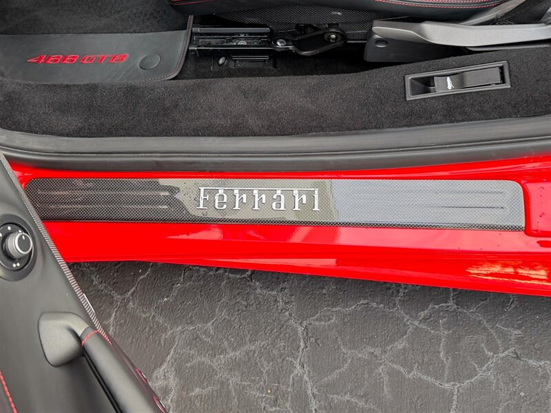 2019 Ferrari 488 GTB   - Photo 25 - Bonita Springs, FL 34134