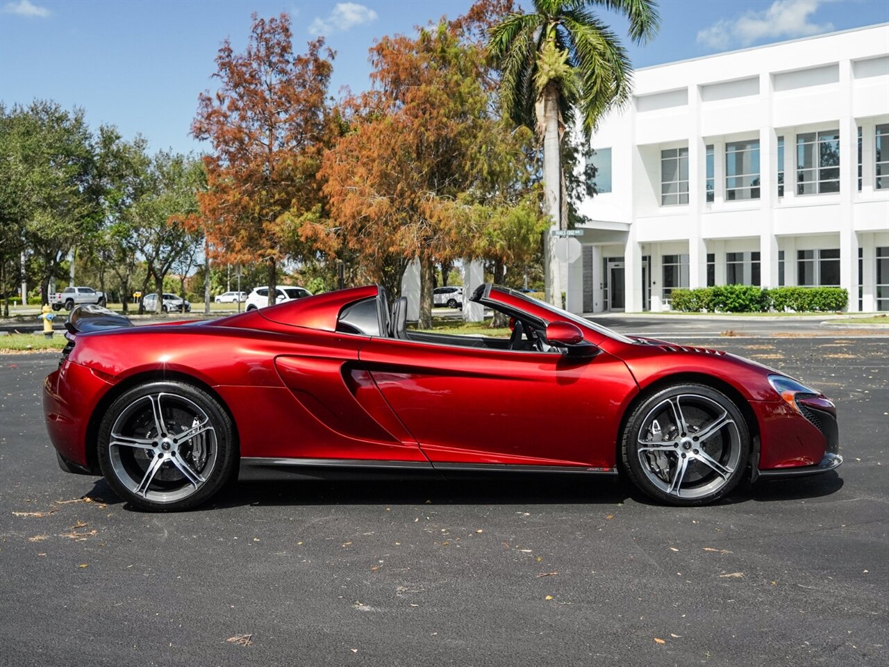 2015 McLaren 650S Spider   - Photo 60 - Bonita Springs, FL 34134