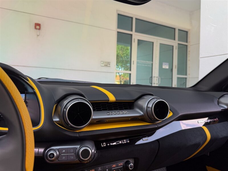 2020 Ferrari 812 Superfast   - Photo 15 - Bonita Springs, FL 34134