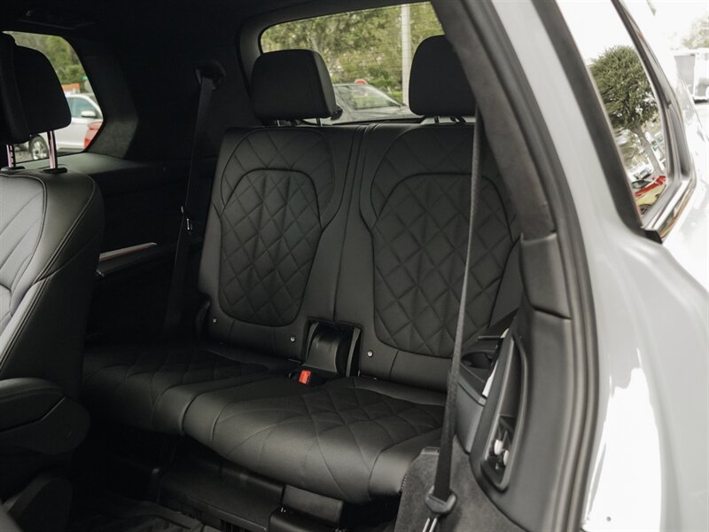 2023 BMW X7 xDrive40i - Photo 32 - Bonita Springs, FL 34134