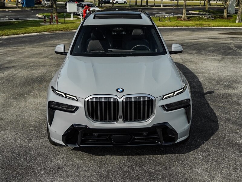 2023 BMW X7 xDrive40i - Photo 6 - Bonita Springs, FL 34134