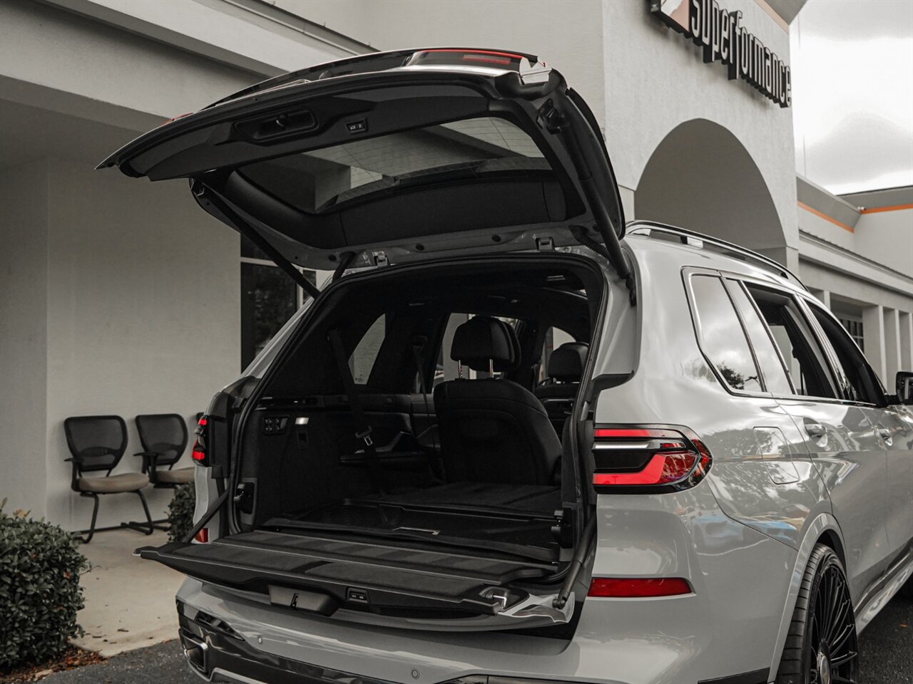 2023 BMW X7 xDrive40i   - Photo 45 - Bonita Springs, FL 34134