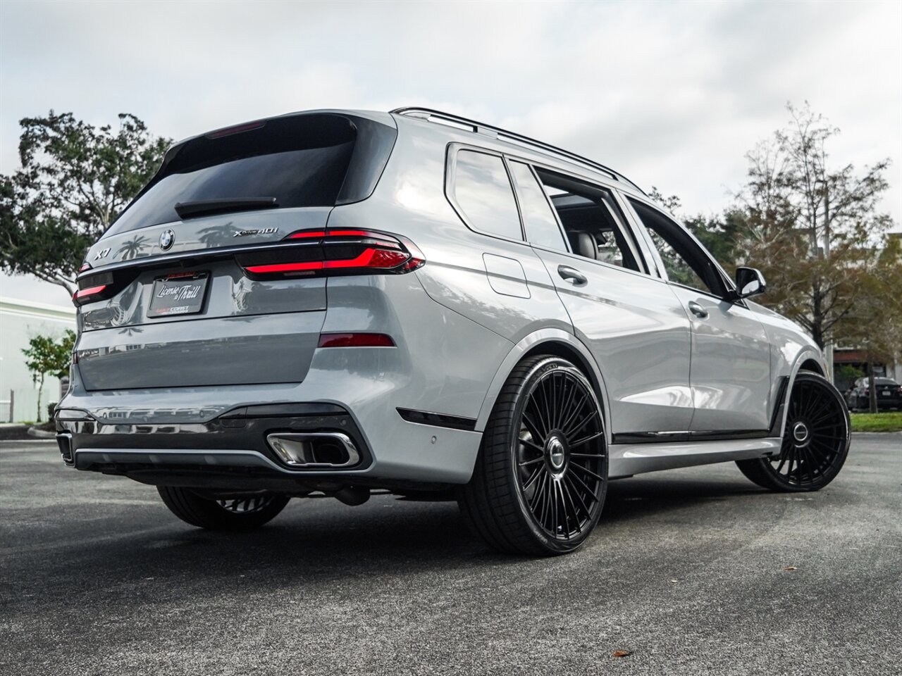 2023 BMW X7 xDrive40i   - Photo 67 - Bonita Springs, FL 34134