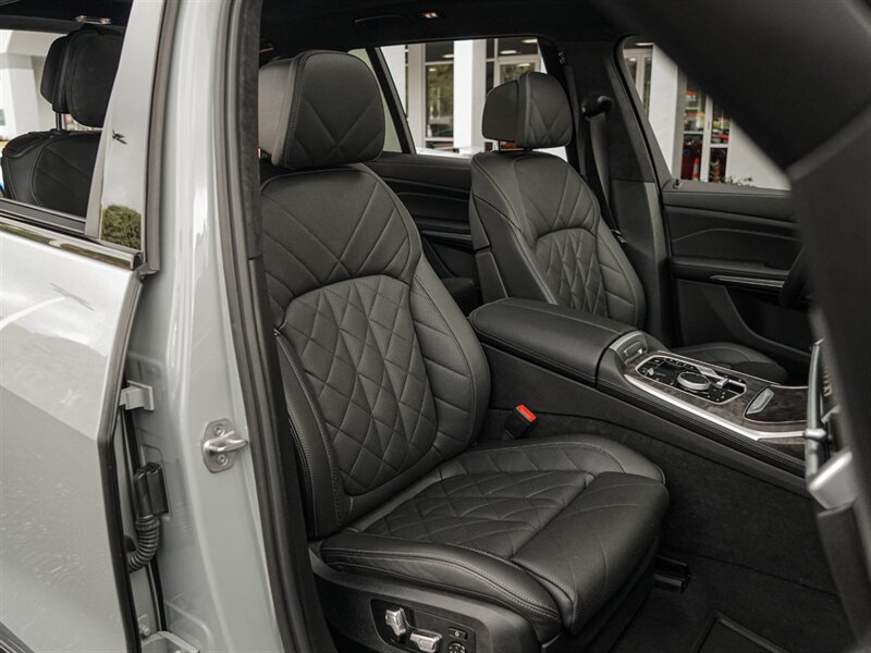 2023 BMW X7 xDrive40i - Photo 36 - Bonita Springs, FL 34134