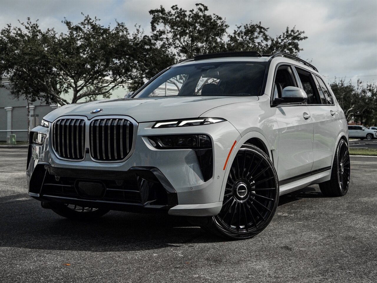 2023 BMW X7 xDrive40i   - Photo 9 - Bonita Springs, FL 34134