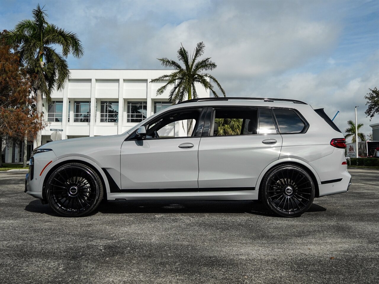 2023 BMW X7 xDrive40i   - Photo 47 - Bonita Springs, FL 34134