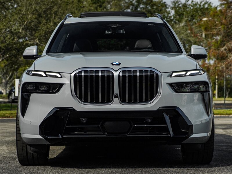 2023 BMW X7 xDrive40i   - Photo 4 - Bonita Springs, FL 34134