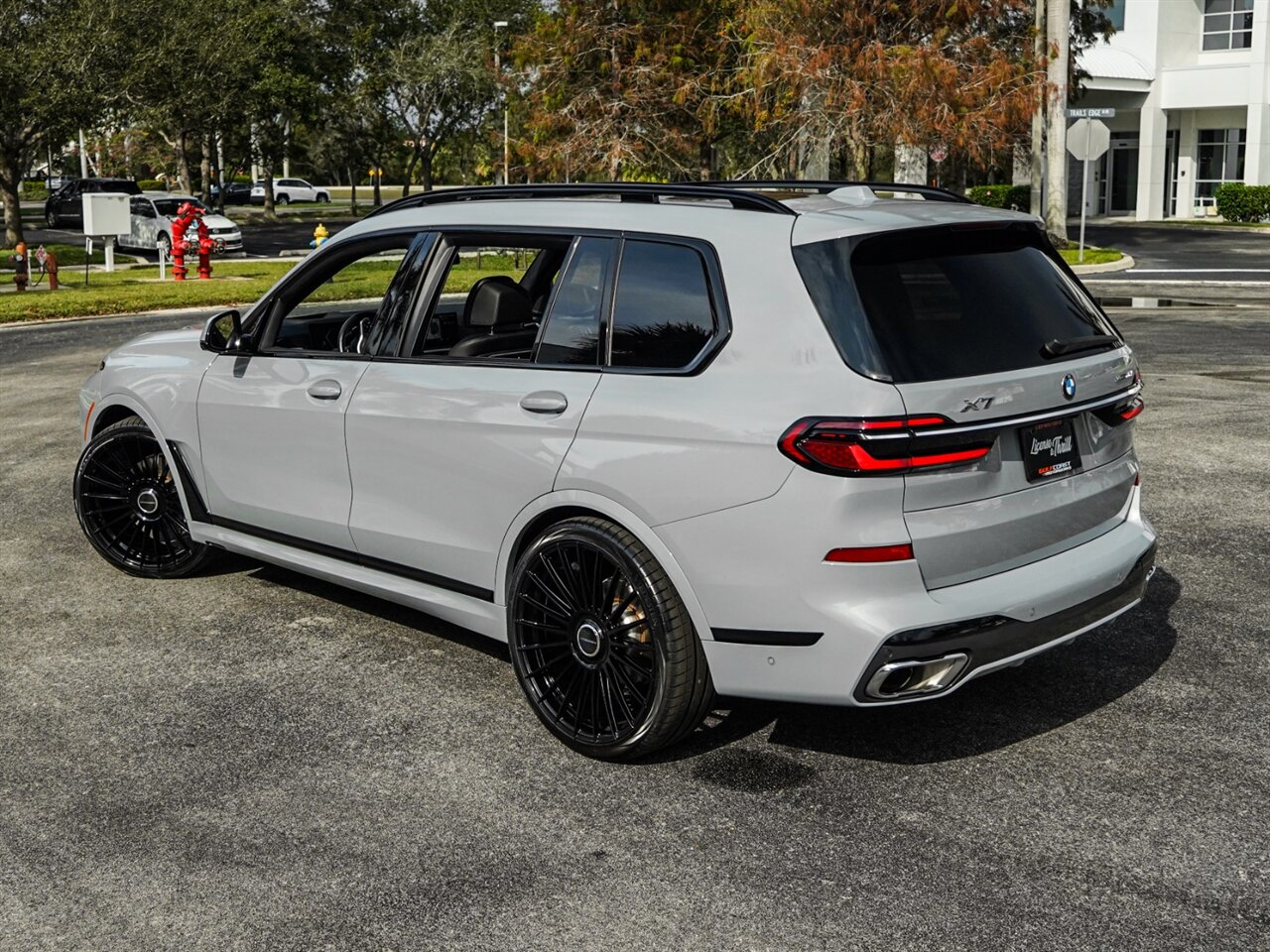 2023 BMW X7 xDrive40i   - Photo 52 - Bonita Springs, FL 34134