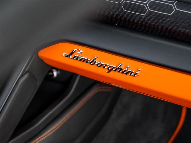 2022 Lamborghini Urus - Photo 29 - Bonita Springs, FL 34134