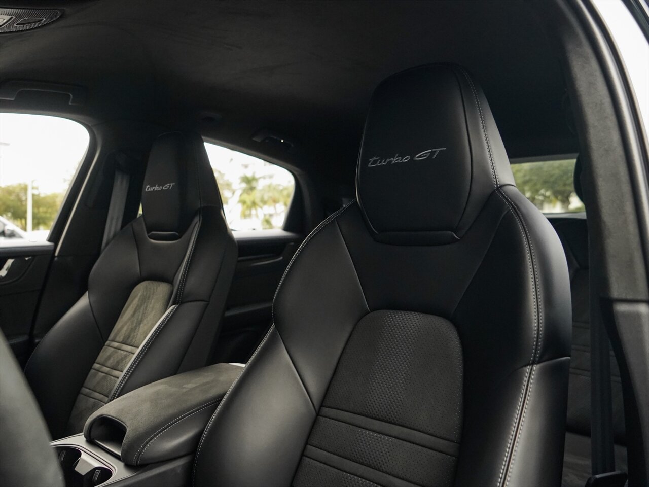 2024 Porsche Cayenne Turbo GT   - Photo 21 - Bonita Springs, FL 34134