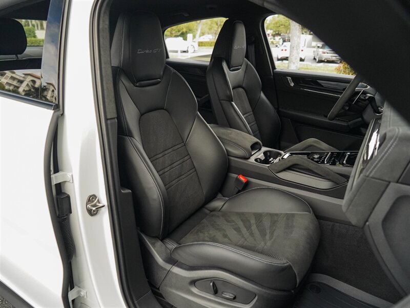 2024 Porsche Cayenne Turbo GT - Photo 38 - Bonita Springs, FL 34134