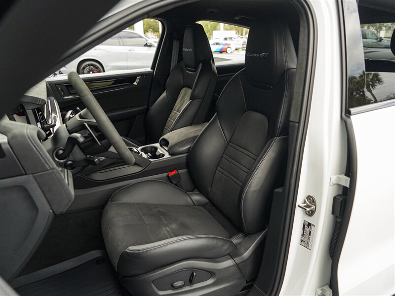 2024 Porsche Cayenne Turbo GT - Photo 20 - Bonita Springs, FL 34134