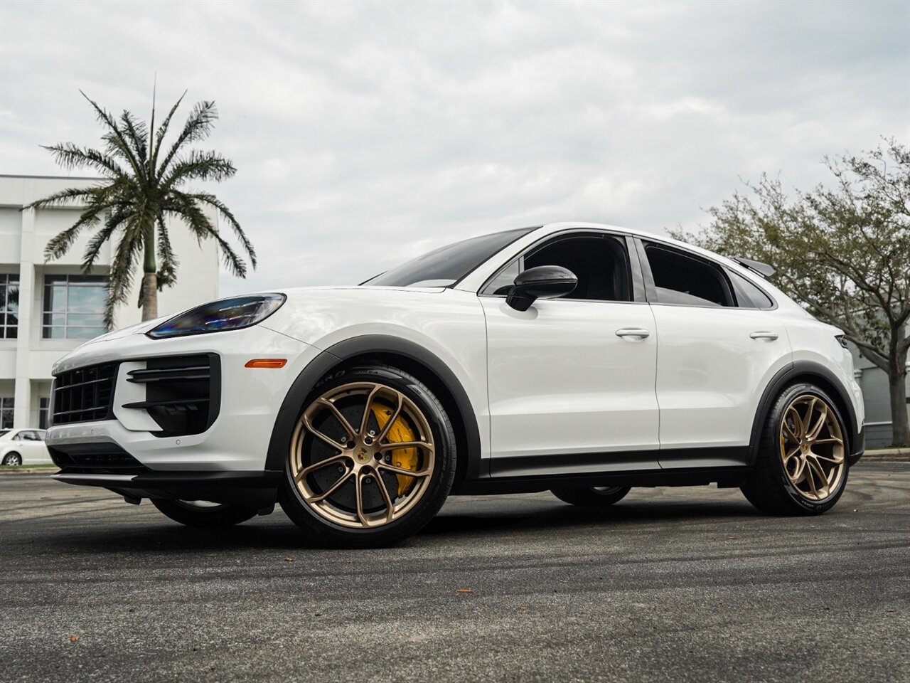 2024 Porsche Cayenne Turbo GT   - Photo 12 - Bonita Springs, FL 34134