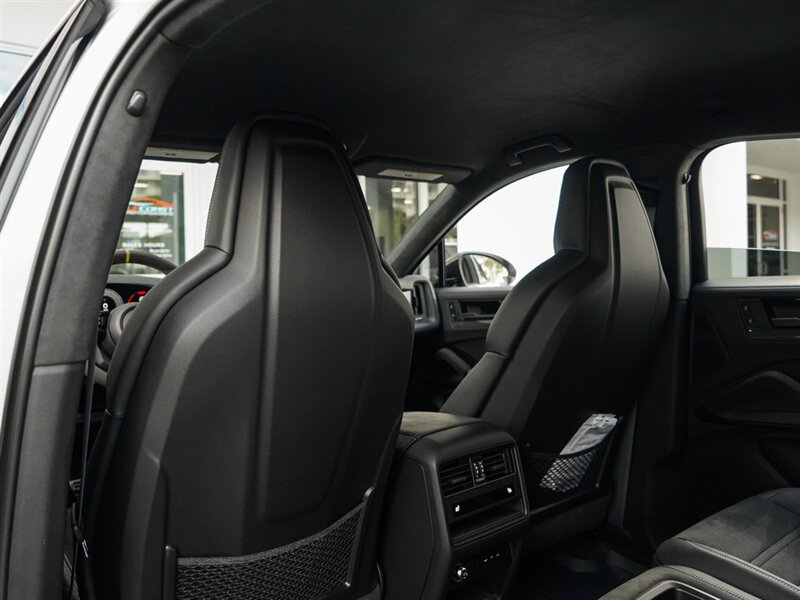 2024 Porsche Cayenne Turbo GT - Photo 30 - Bonita Springs, FL 34134