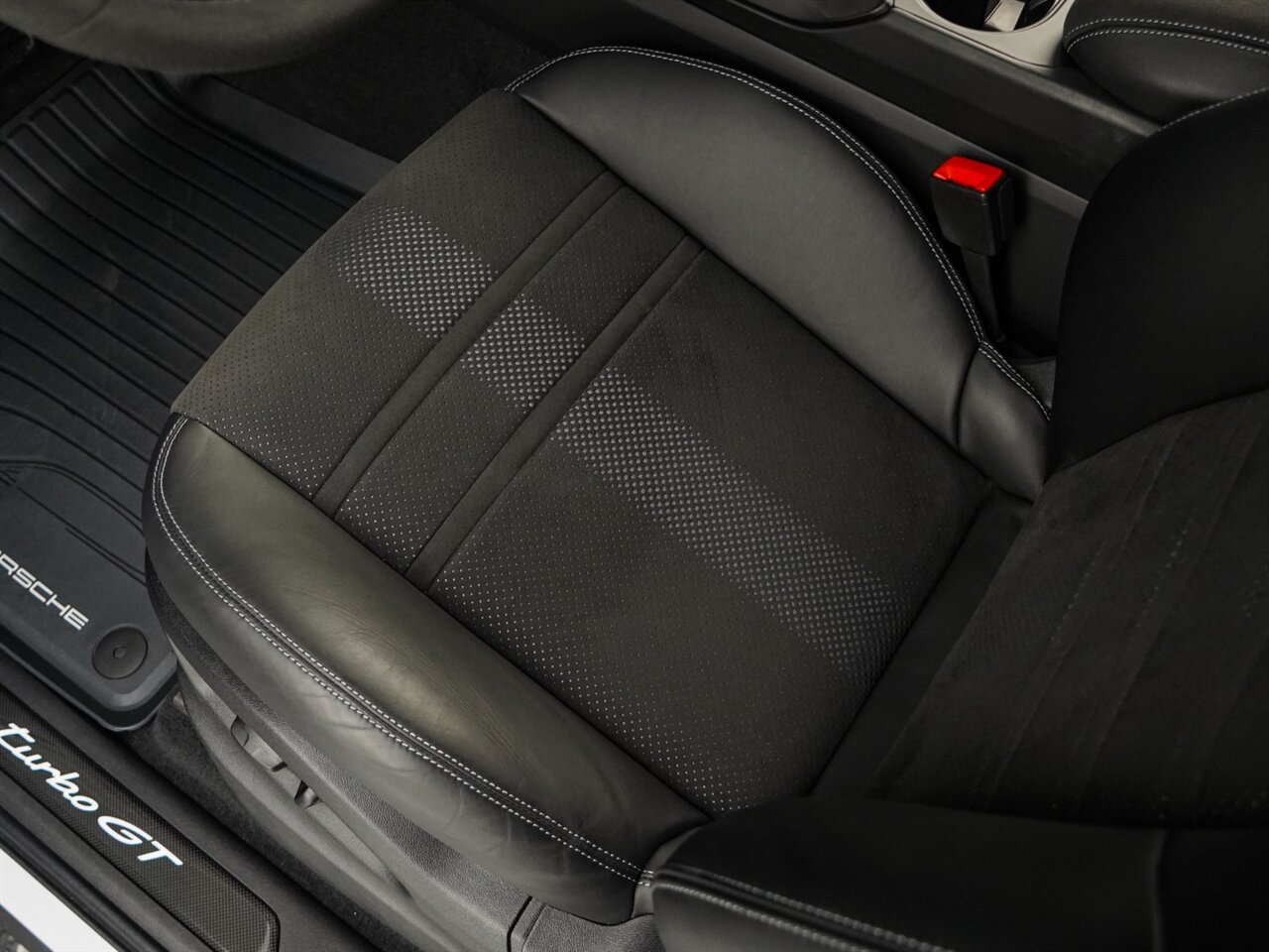 2024 Porsche Cayenne Turbo GT   - Photo 22 - Bonita Springs, FL 34134