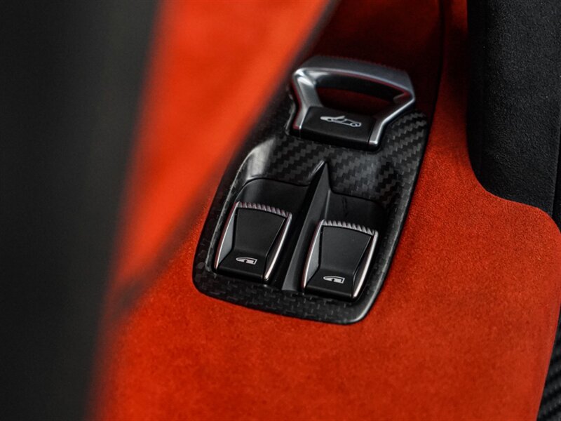 2021 McLaren 765LT - Photo 25 - Bonita Springs, FL 34134