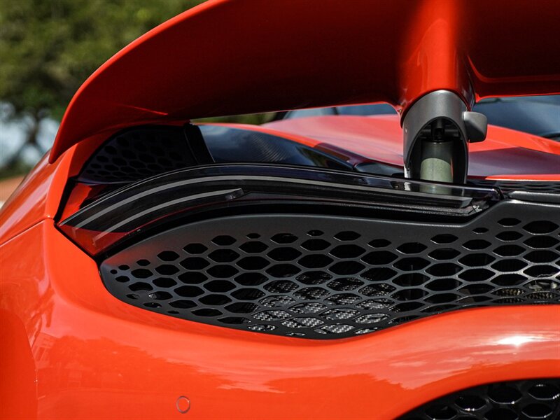 2021 McLaren 765LT - Photo 56 - Bonita Springs, FL 34134