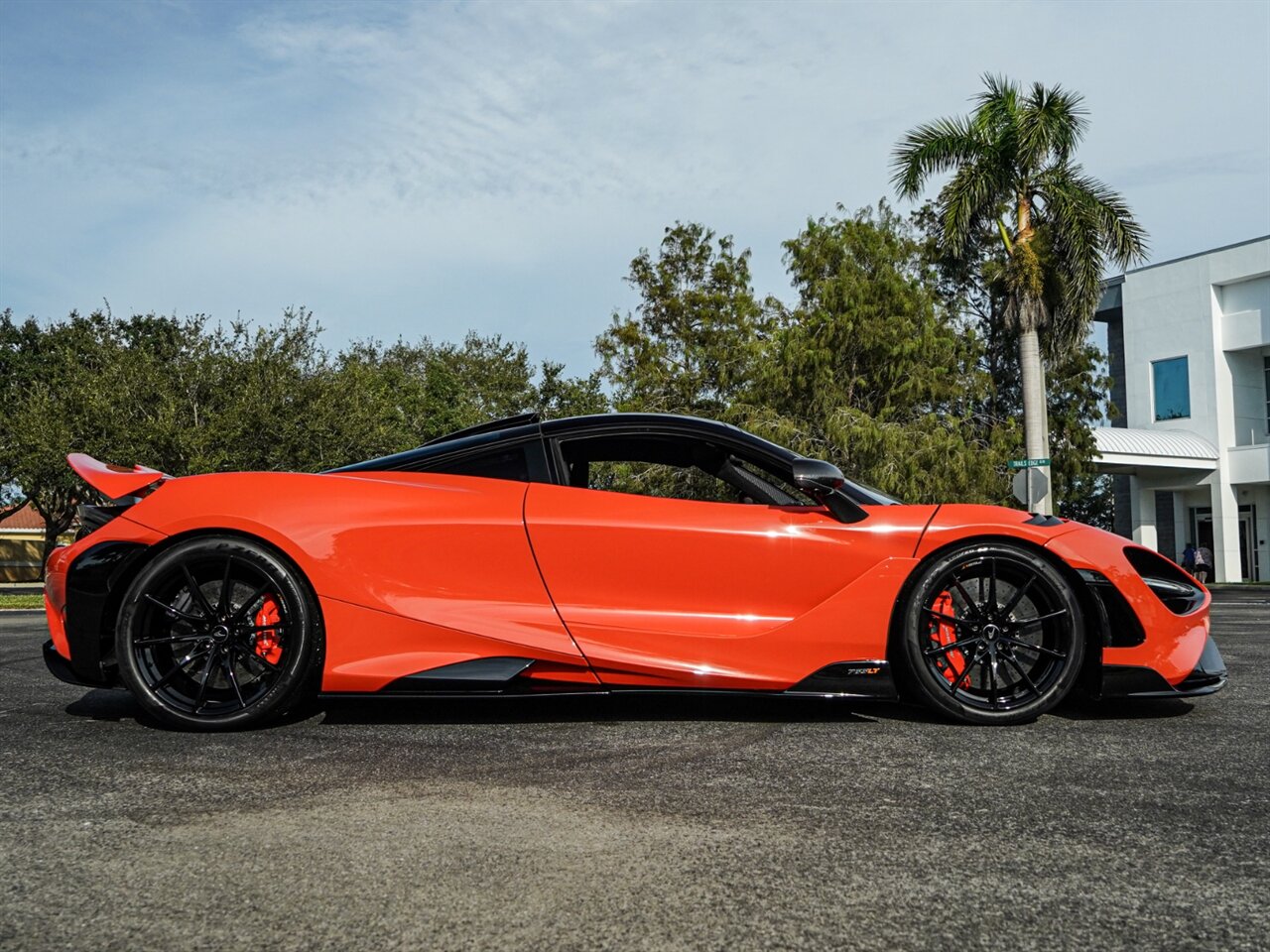 2021 McLaren 765LT   - Photo 69 - Bonita Springs, FL 34134