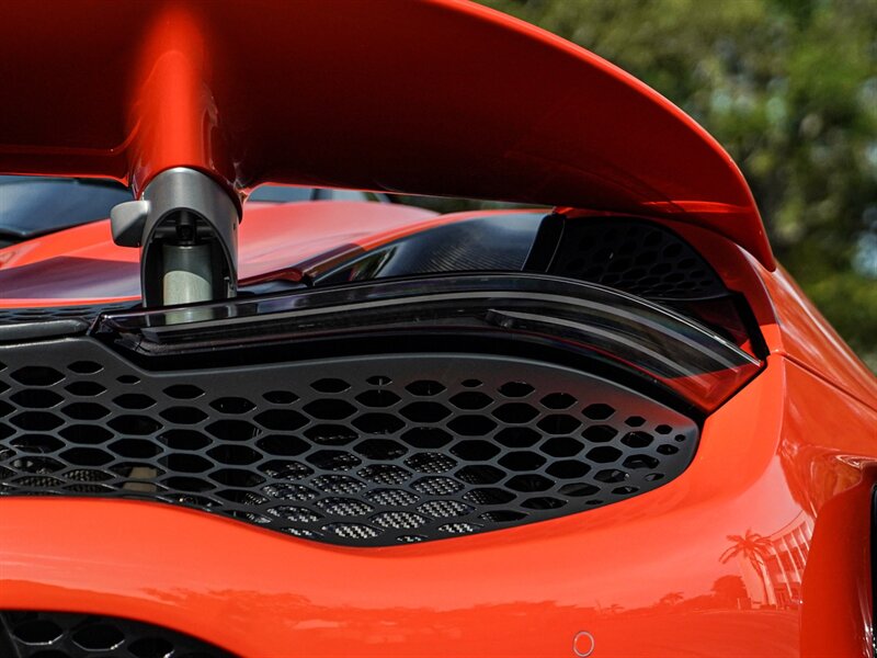 2021 McLaren 765LT - Photo 63 - Bonita Springs, FL 34134
