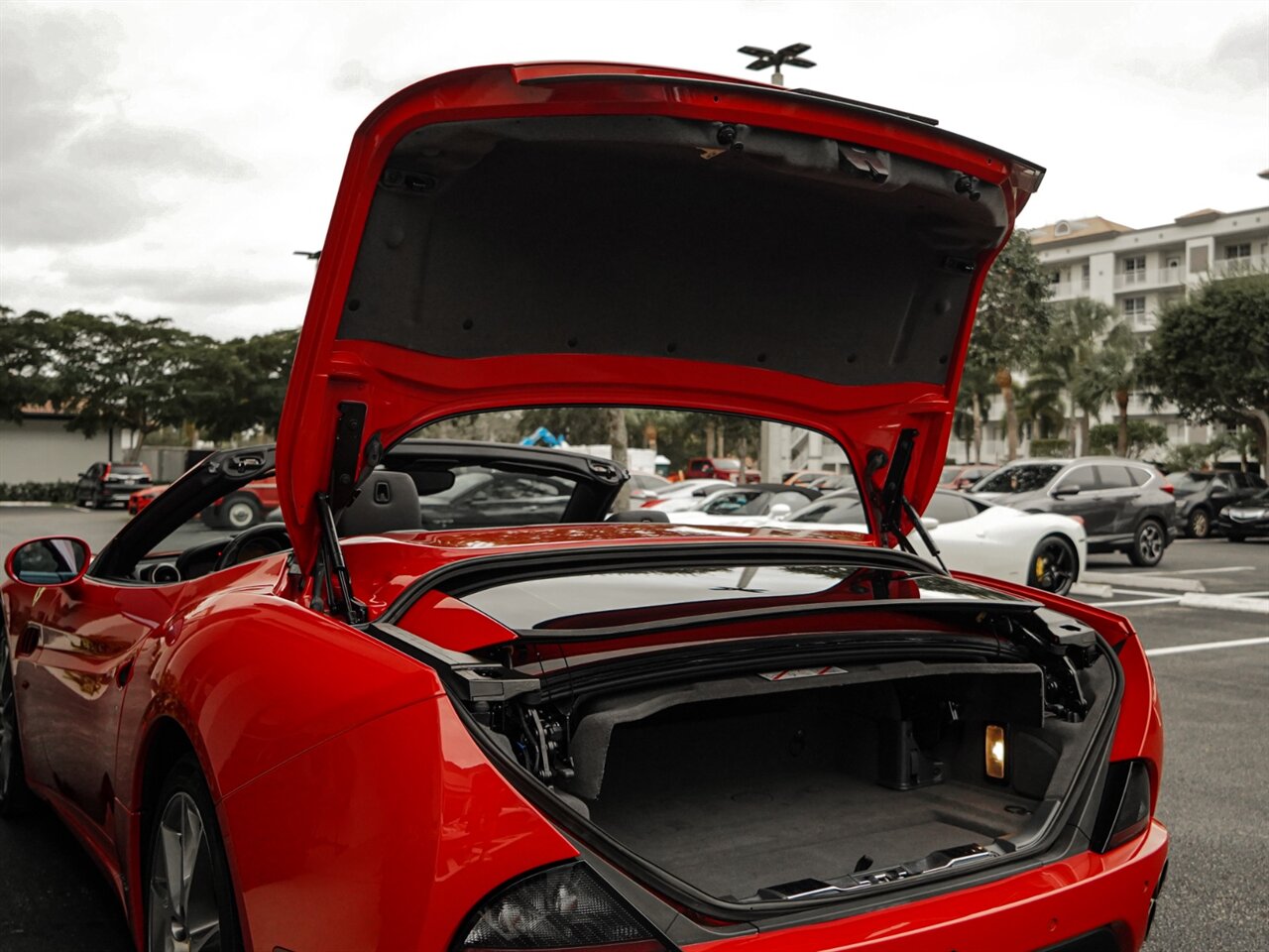 2013 Ferrari California   - Photo 45 - Bonita Springs, FL 34134