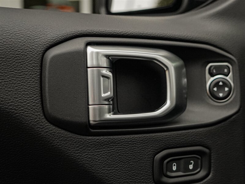 2023 Jeep Wrangler Rubicon 392 - Photo 24 - Bonita Springs, FL 34134