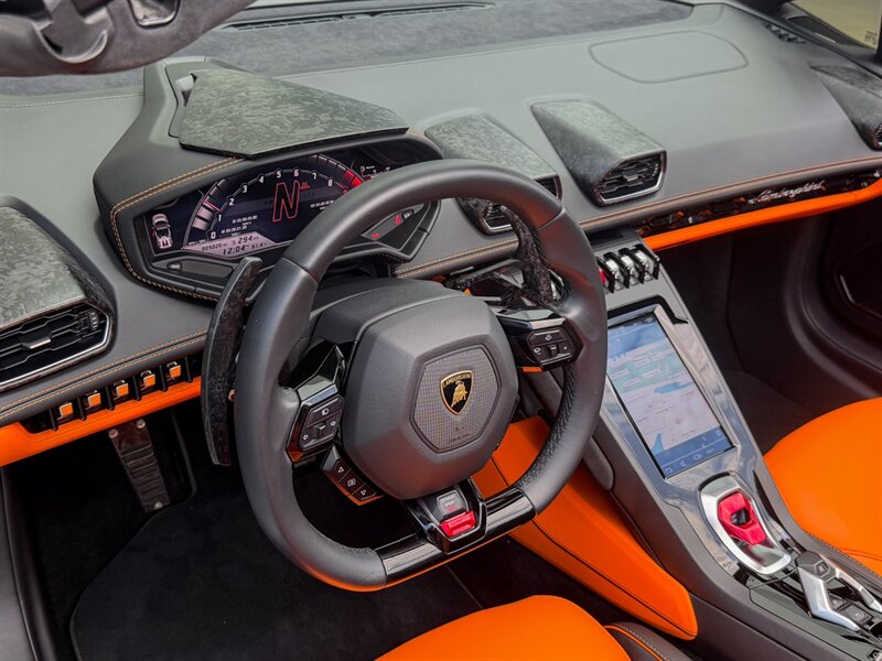 2021 Lamborghini Huracan EVO Spyder   - Photo 31 - Bonita Springs, FL 34134