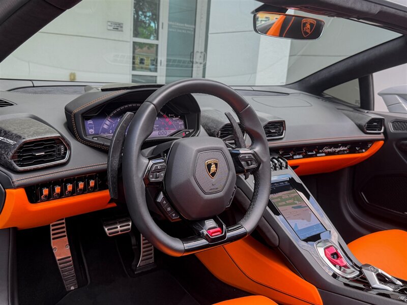 2021 Lamborghini Huracan EVO Spyder   - Photo 13 - Bonita Springs, FL 34134