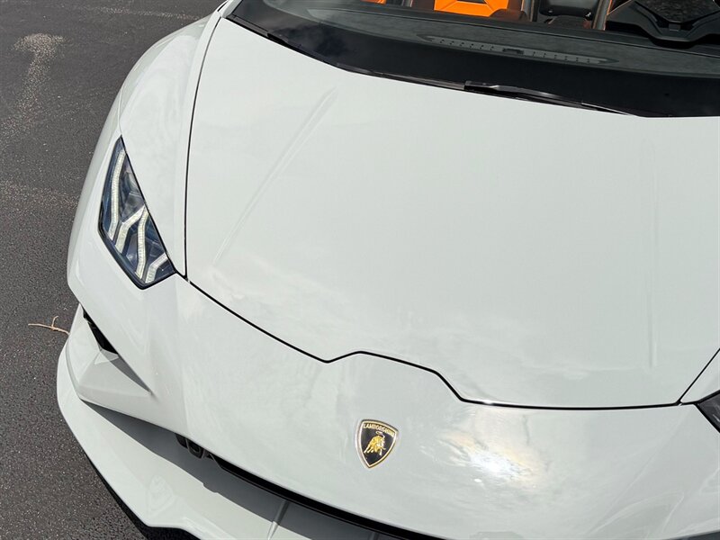 2021 Lamborghini Huracan EVO Spyder   - Photo 4 - Bonita Springs, FL 34134