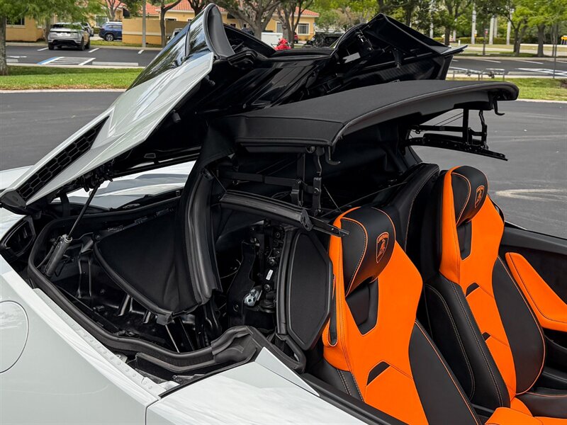 2021 Lamborghini Huracan EVO Spyder   - Photo 67 - Bonita Springs, FL 34134