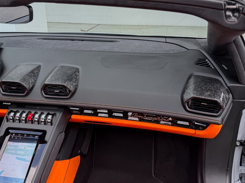 2021 Lamborghini Huracan EVO Spyder   - Photo 40 - Bonita Springs, FL 34134