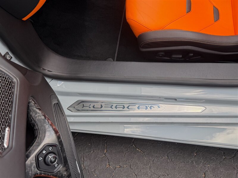 2021 Lamborghini Huracan EVO Spyder   - Photo 27 - Bonita Springs, FL 34134