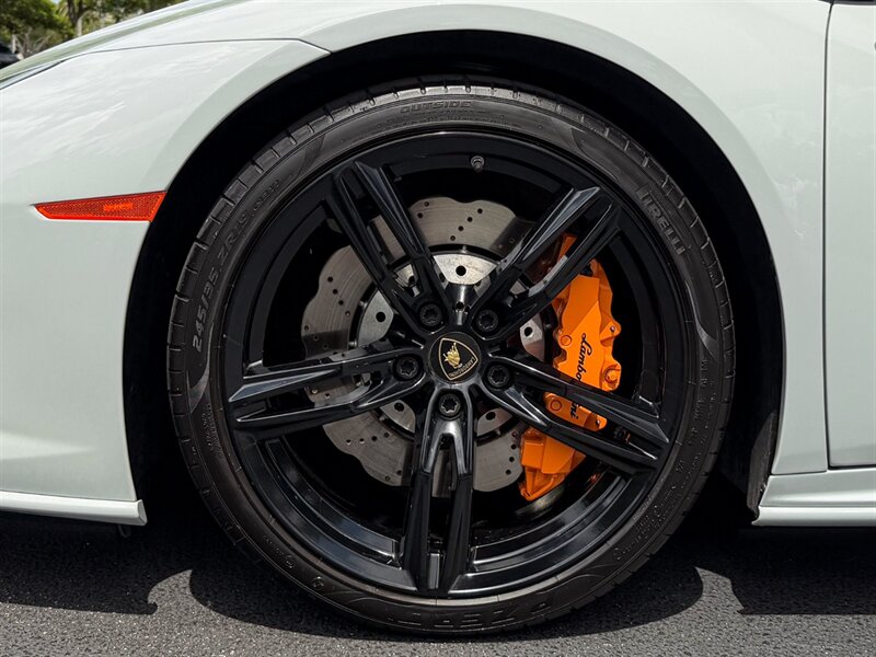 2021 Lamborghini Huracan EVO Spyder   - Photo 44 - Bonita Springs, FL 34134