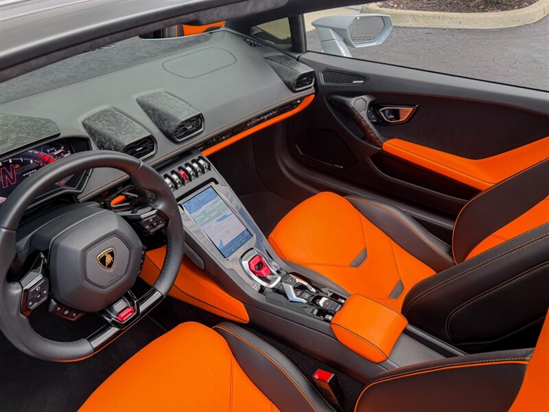 2021 Lamborghini Huracan EVO Spyder   - Photo 15 - Bonita Springs, FL 34134