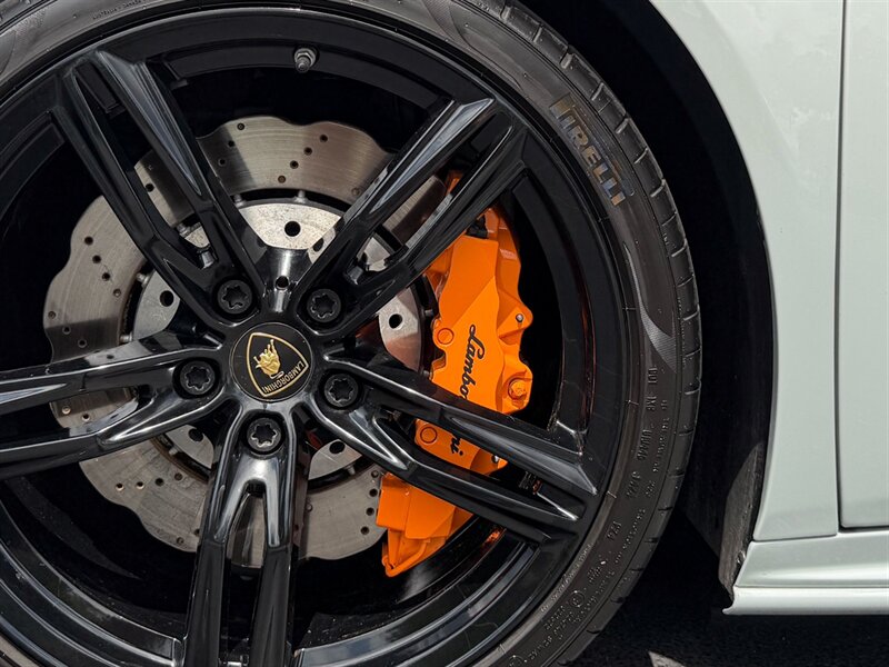 2021 Lamborghini Huracan EVO Spyder   - Photo 45 - Bonita Springs, FL 34134