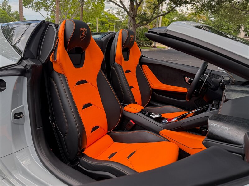 2021 Lamborghini Huracan EVO Spyder   - Photo 35 - Bonita Springs, FL 34134