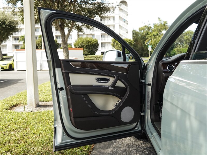 2018 Bentley Bentayga Onyx Edition - Photo 23 - Bonita Springs, FL 34134