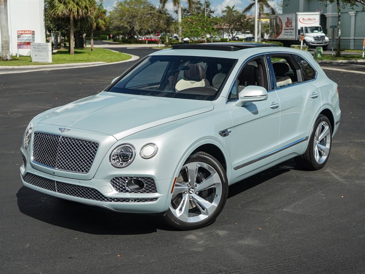 2018 Bentley Bentayga Onyx Edition   - Photo 9 - Bonita Springs, FL 34134