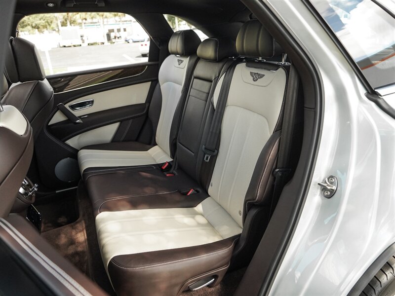 2018 Bentley Bentayga Onyx Edition - Photo 28 - Bonita Springs, FL 34134