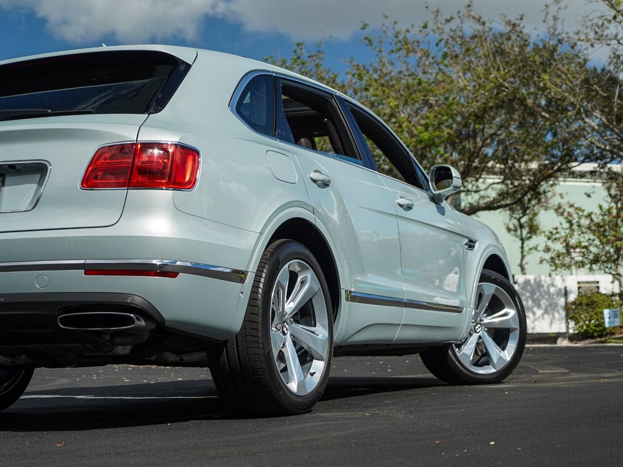 2018 Bentley Bentayga Onyx Edition   - Photo 66 - Bonita Springs, FL 34134