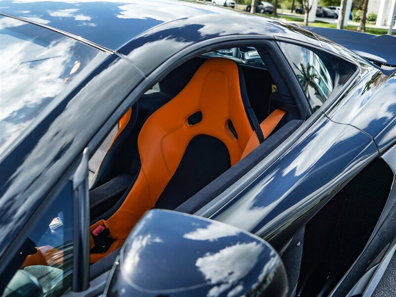 2016 McLaren 675LT - Photo 8 - Bonita Springs, FL 34134