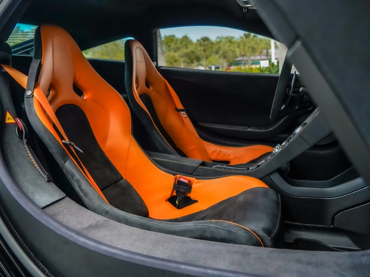 2016 McLaren 675LT   - Photo 20 - Bonita Springs, FL 34134