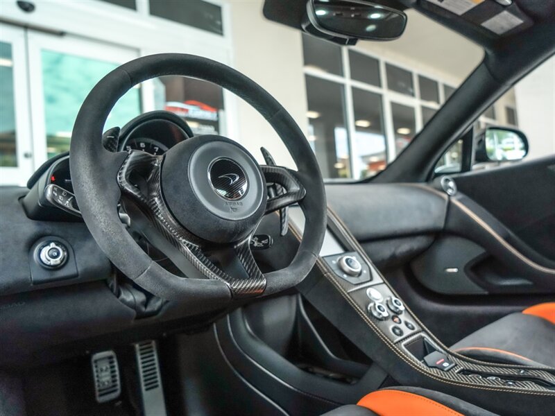 2016 McLaren 675LT - Photo 13 - Bonita Springs, FL 34134
