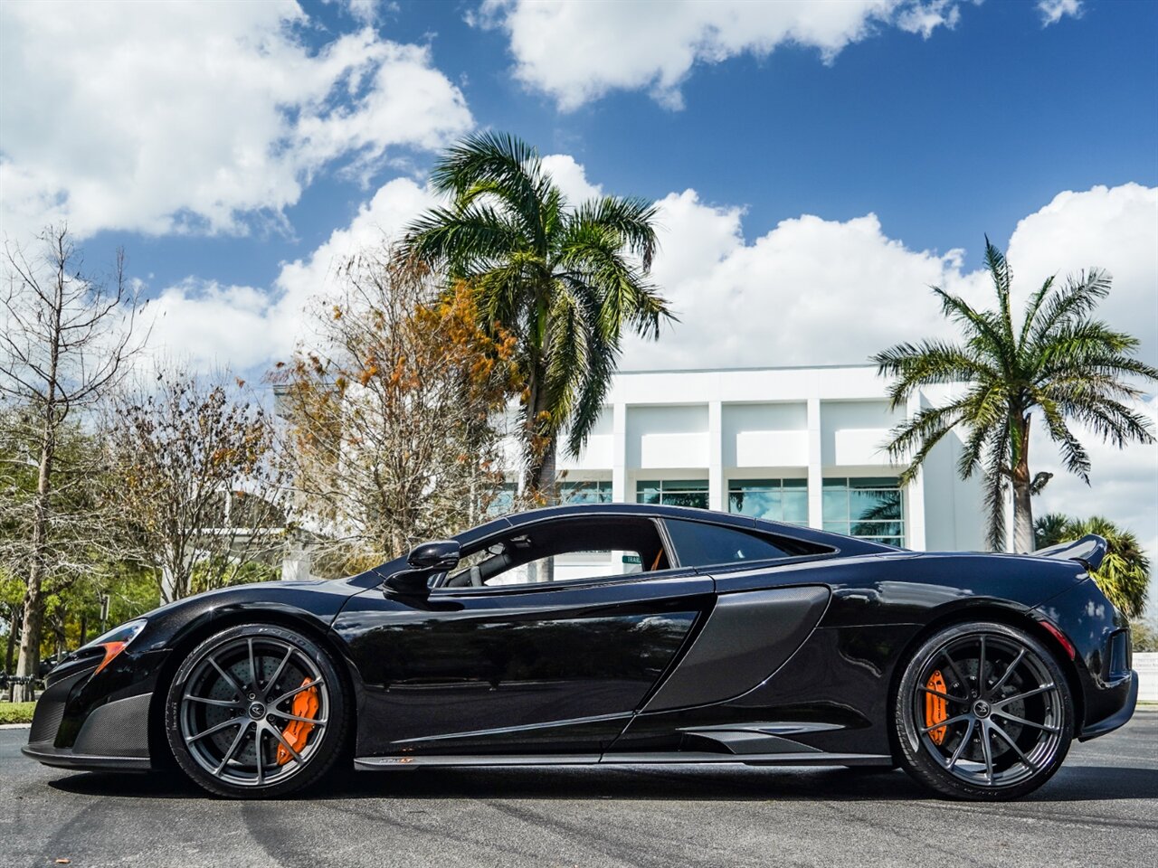 2016 McLaren 675LT   - Photo 24 - Bonita Springs, FL 34134