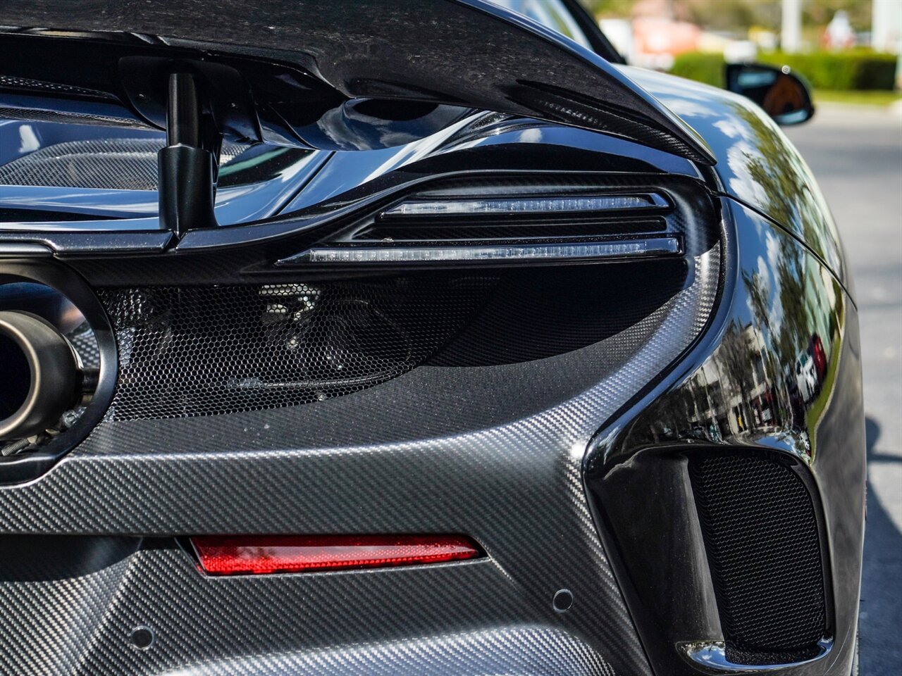 2016 McLaren 675LT   - Photo 33 - Bonita Springs, FL 34134