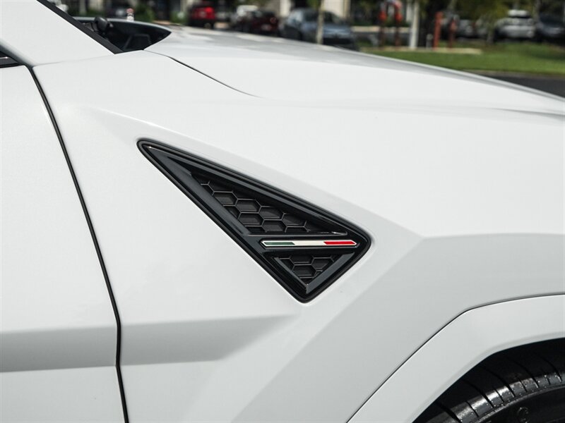 2022 Lamborghini Urus   - Photo 71 - Bonita Springs, FL 34134