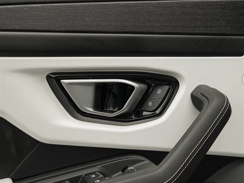 2022 Lamborghini Urus   - Photo 26 - Bonita Springs, FL 34134