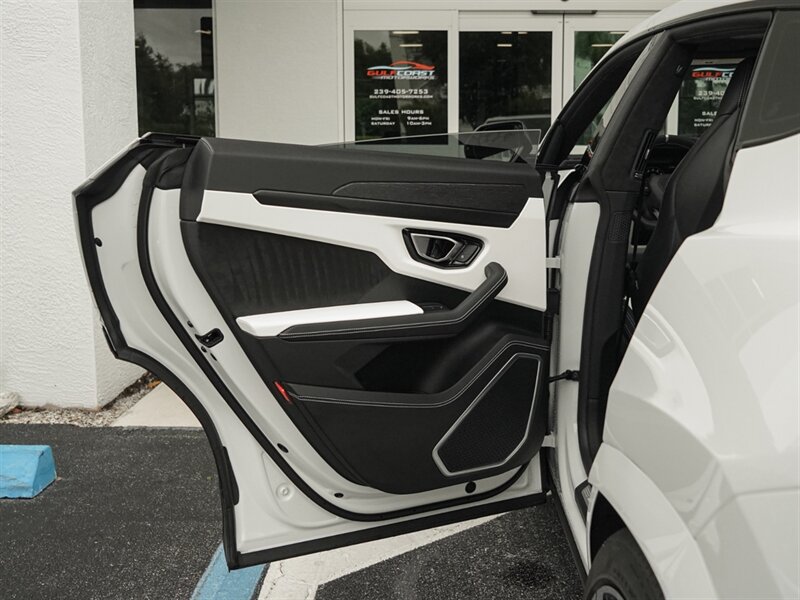 2022 Lamborghini Urus   - Photo 32 - Bonita Springs, FL 34134